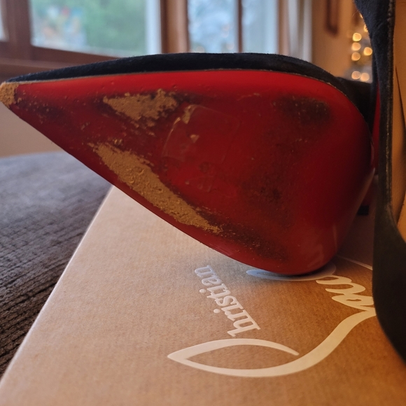 💯 Authentic Christian Louboutin Velour Pumps - Picture 5 of 12